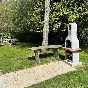 Les Hirondelles Au Bord De L'eau Guipry-Messac