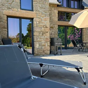 Maison D'hote Avec Sauna Et Jacuzzi A La Campagne Les Portes du Coglais